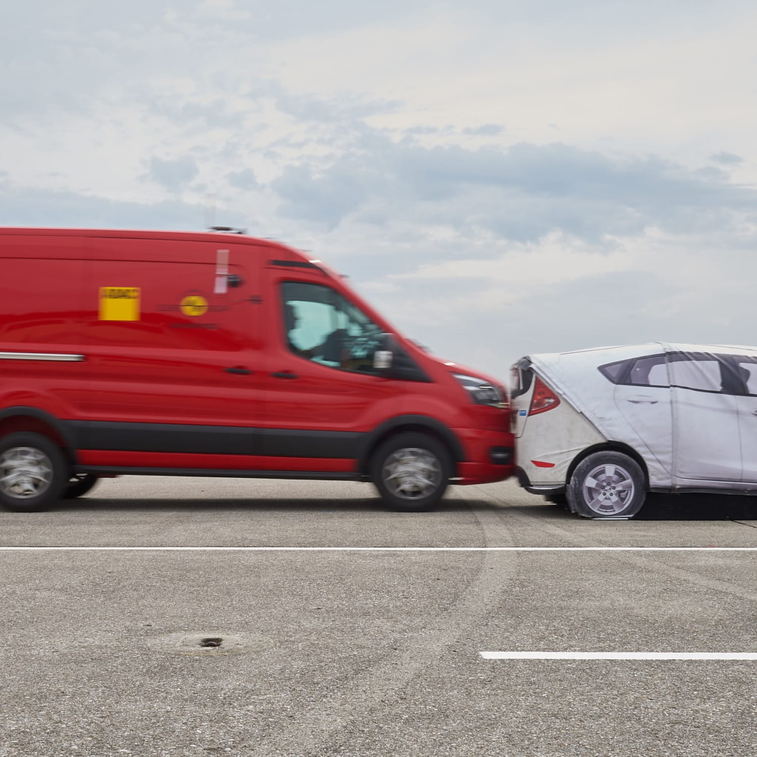 Euro Ncap Test 2020 So Gefahrlich Sind Transporter Adac