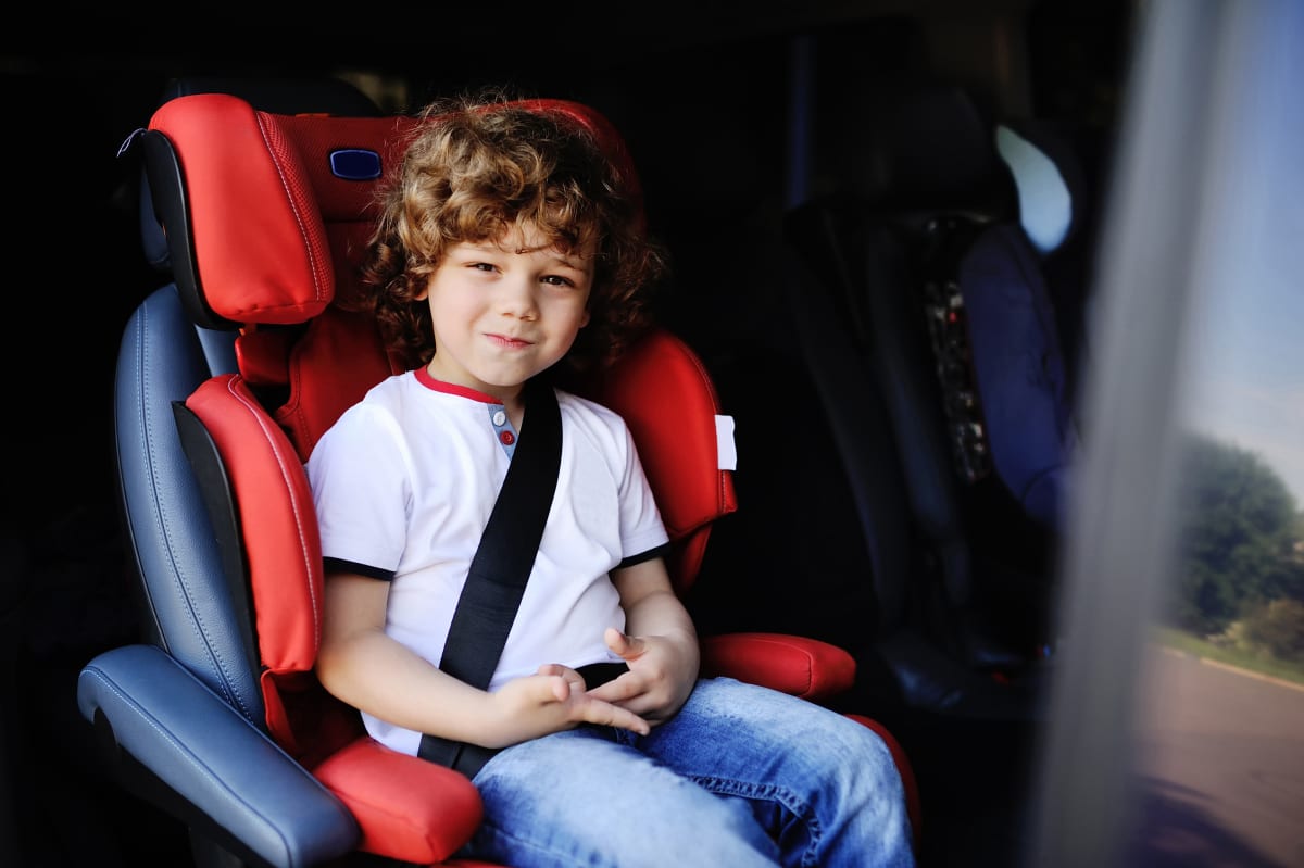 Kindersitzplicht Wie Lange Brauchen Kinder Einen Kindersitz Adac