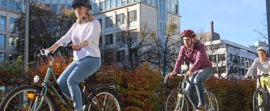 Fahrradfahrer beim ADAC Fahrrad und E-Bike Training