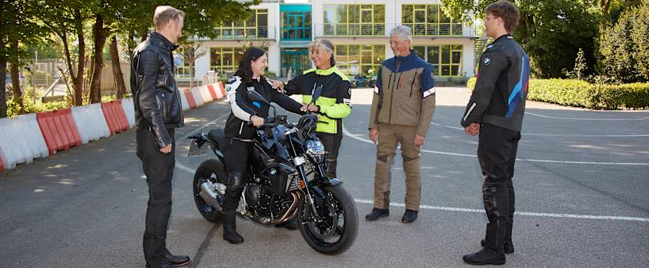 Teilnehmer beim BMW Motorrad RIDE FIRST Fahrtraining powered by ADA