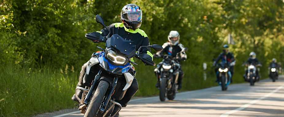 Teilnehmer beim BMW Motorrad Ride Out Training powered by ADAC