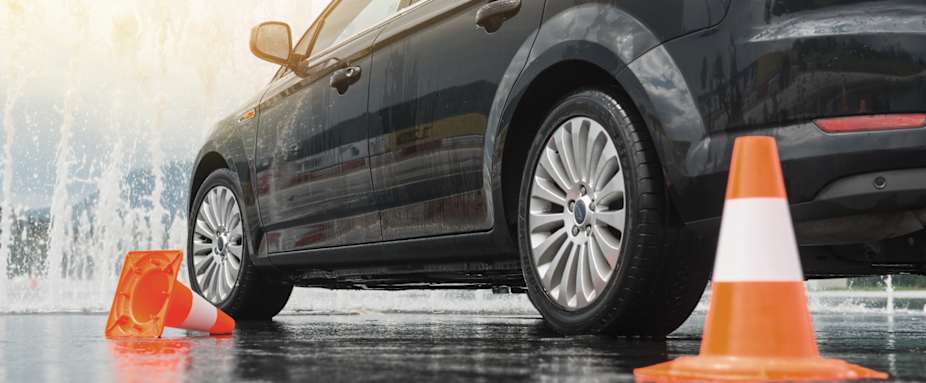 Abbildung Keyvisual Gutschein für Fahrsicherheitstraining