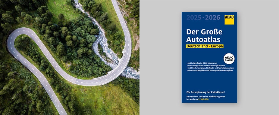 Abbildung des großen ADAC Autoatlas 2025-2026