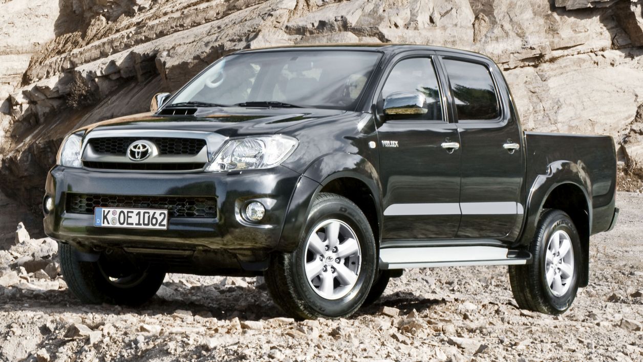 thumbnail image 2 of Pair Of Chrome Electric Door Mirrors For Toyota Hilux (2005-2011 SR/SR5/Workmate) 2 of 5