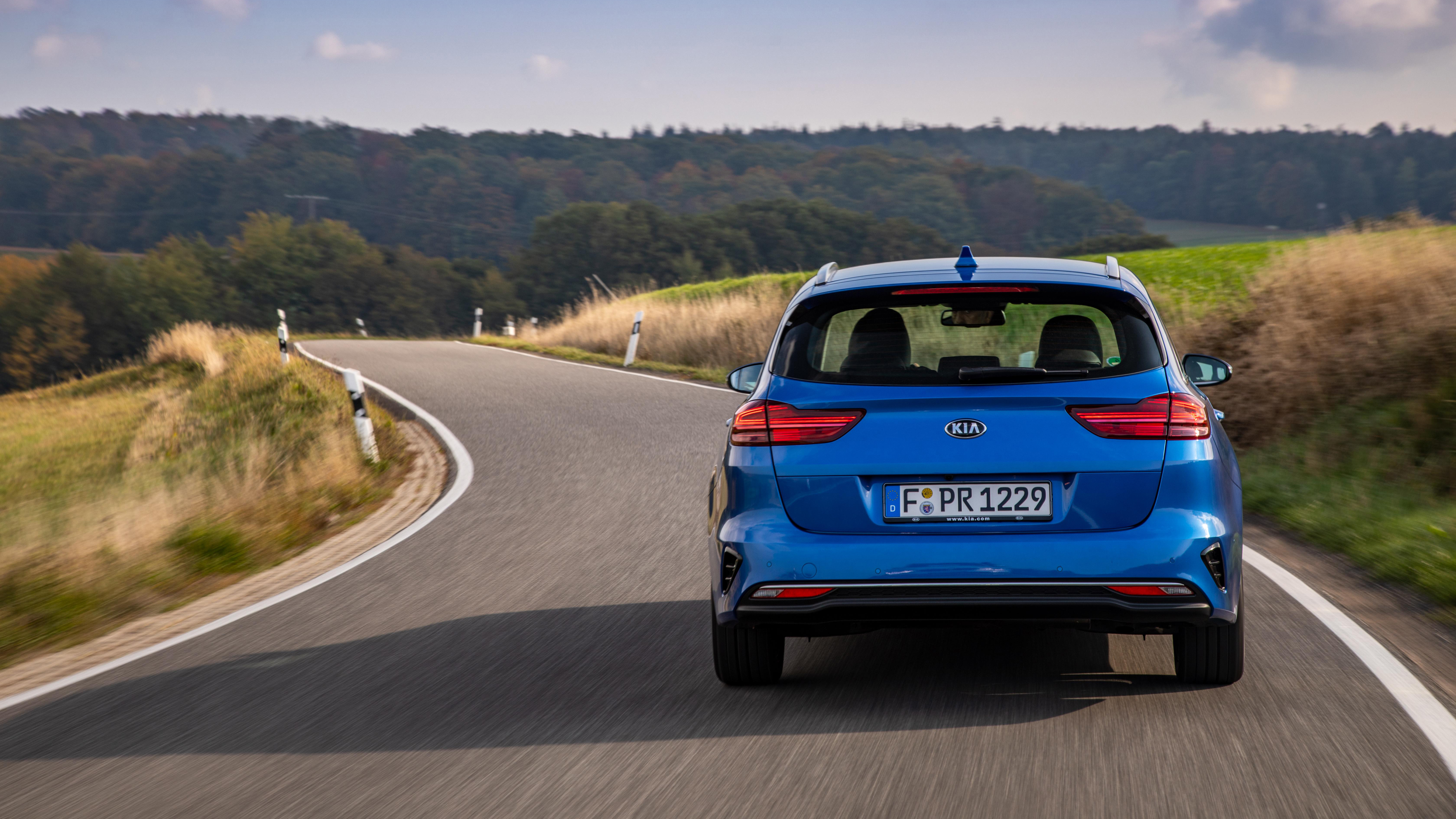 Kia Ceed Sportswagon Diesel Und Plug In Hybrid Im Test Adac