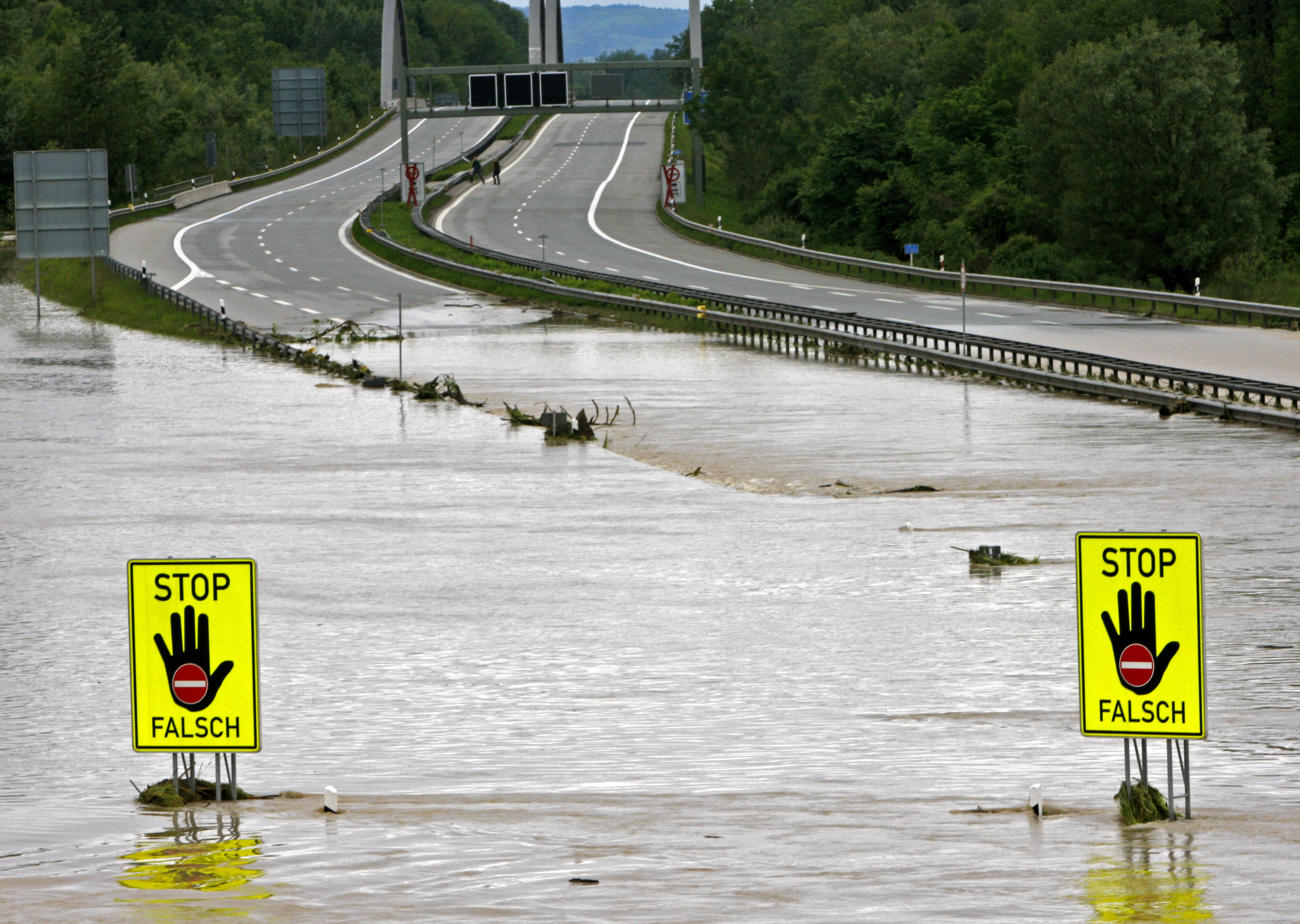 Hochwasser A8 Bei Rosenheim Wieder Frei Adac