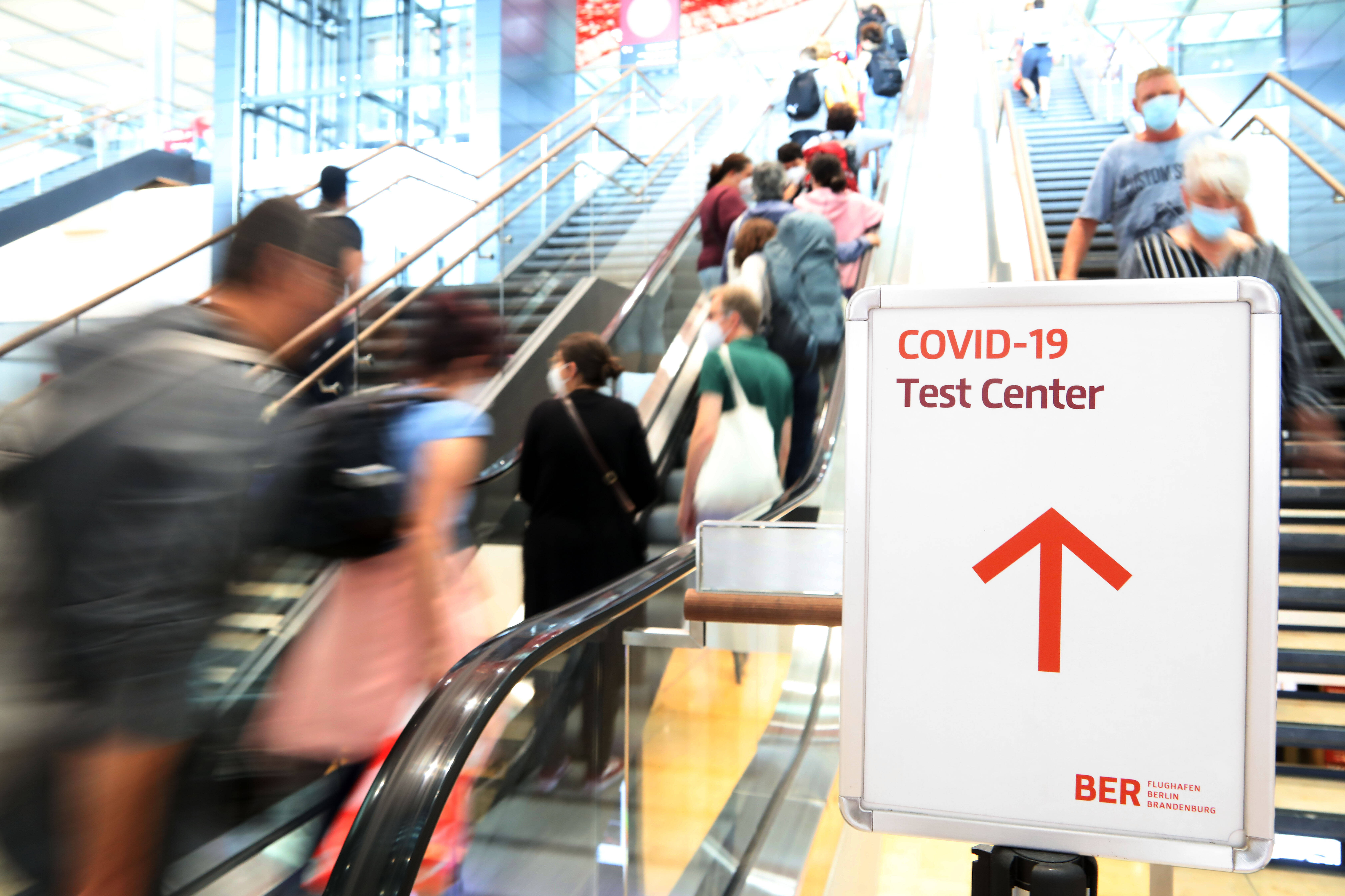 Corona PCR Test am Flughafen Kosten, Dauer, Infos   ADAC