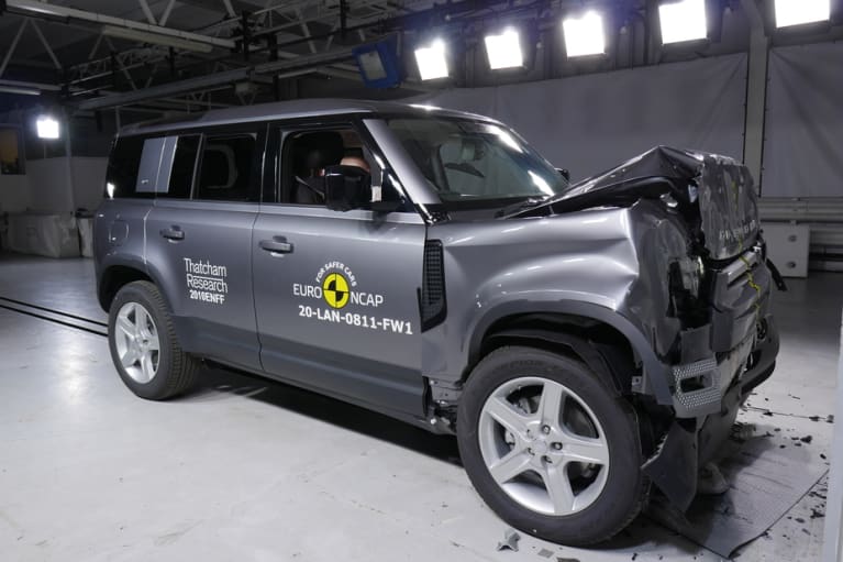 Nach dem Full-Frontal-Crash