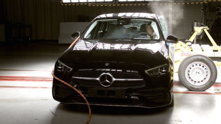 Mercedes-Benz C-Klasse (Modell Ab 2021) Crashtest | ADAC