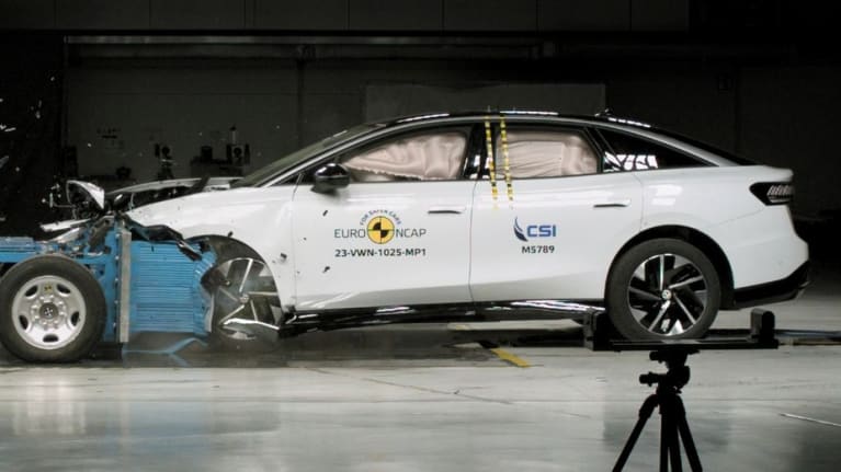 Sehr guter Insassenschutz für Erwachsene, sehr geringes Verletztungsrisiko für Kinder. Sicherheitsassistenzsysteme mit geringen Schwächen.